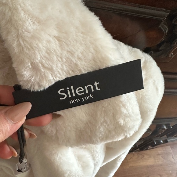 Silent New York  Women's Faux Fur Jacket - Picture 3 of 6